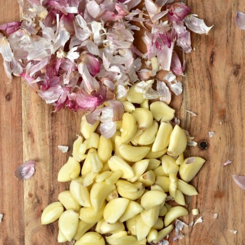 The 10-Second Microwave Trick to Peel Garlic Without Sticky Fingers